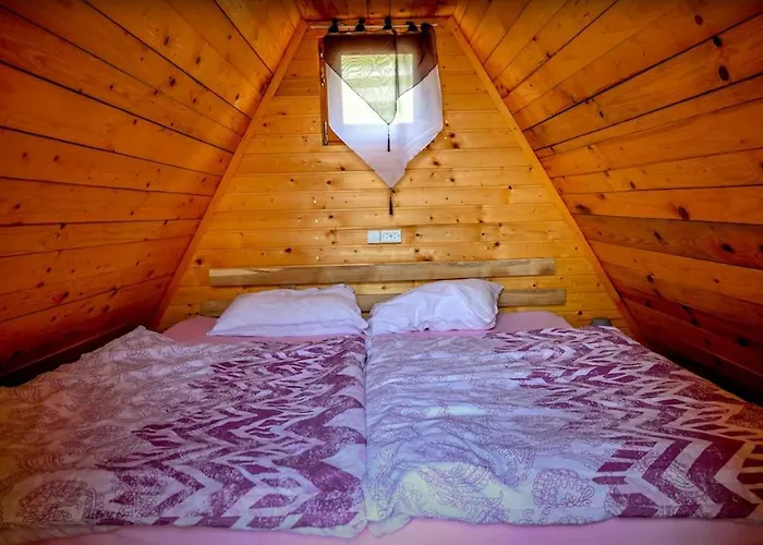Glamping Glamping Hisice Orlic Muta
